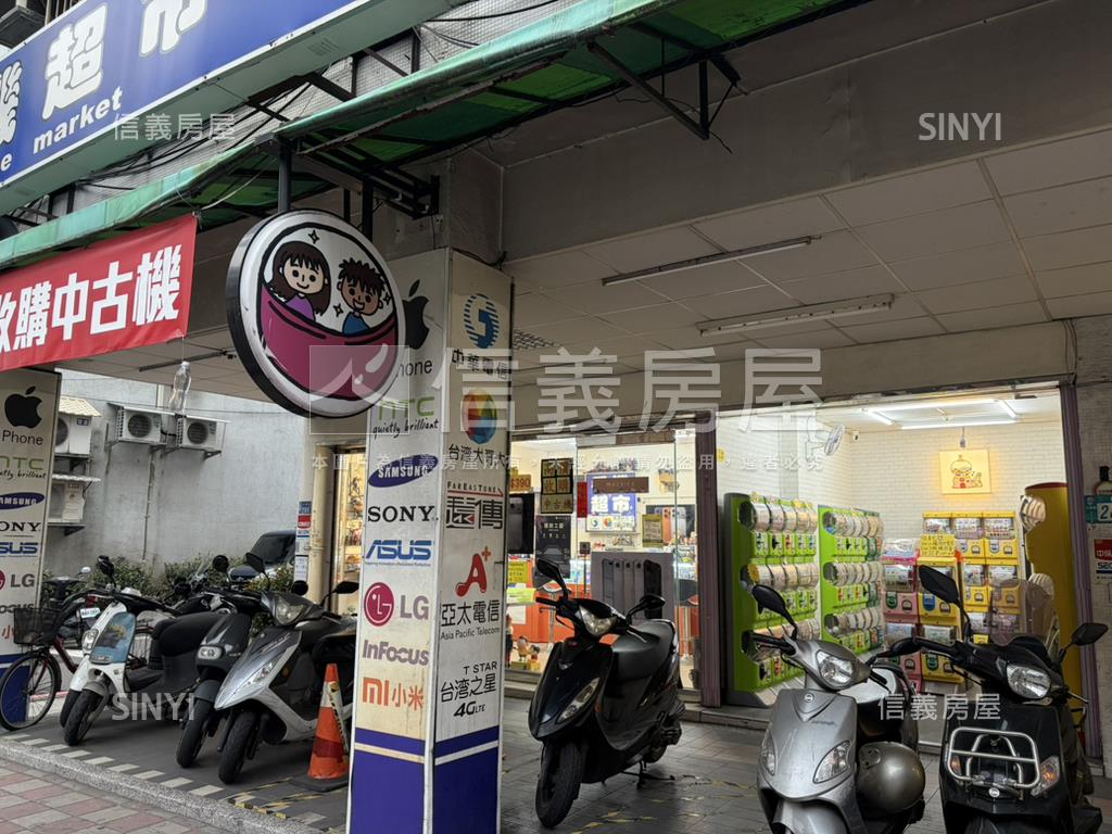 正三民街上。黃金店面房屋室內格局與周邊環境
