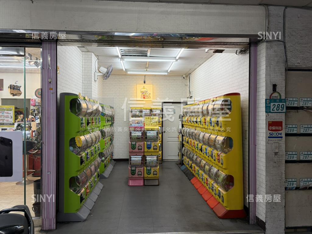 正三民街上。黃金店面房屋室內格局與周邊環境