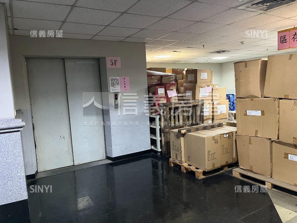 華隆聯合廣場兩戶房屋室內格局與周邊環境