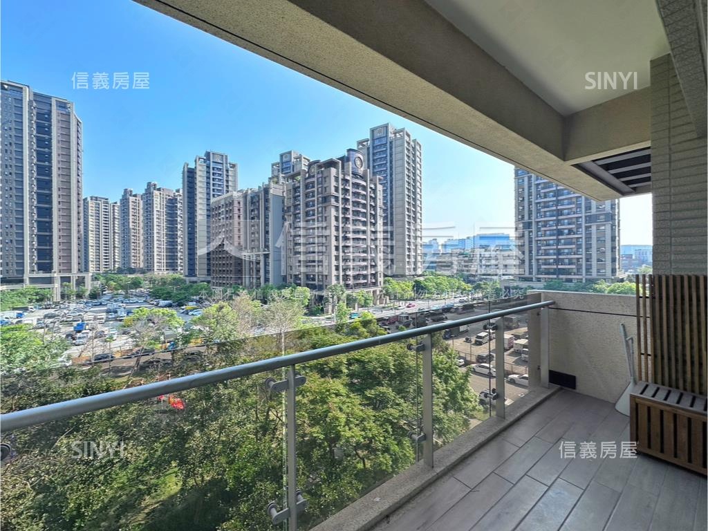青青左岸．三房傳家面公園房屋室內格局與周邊環境