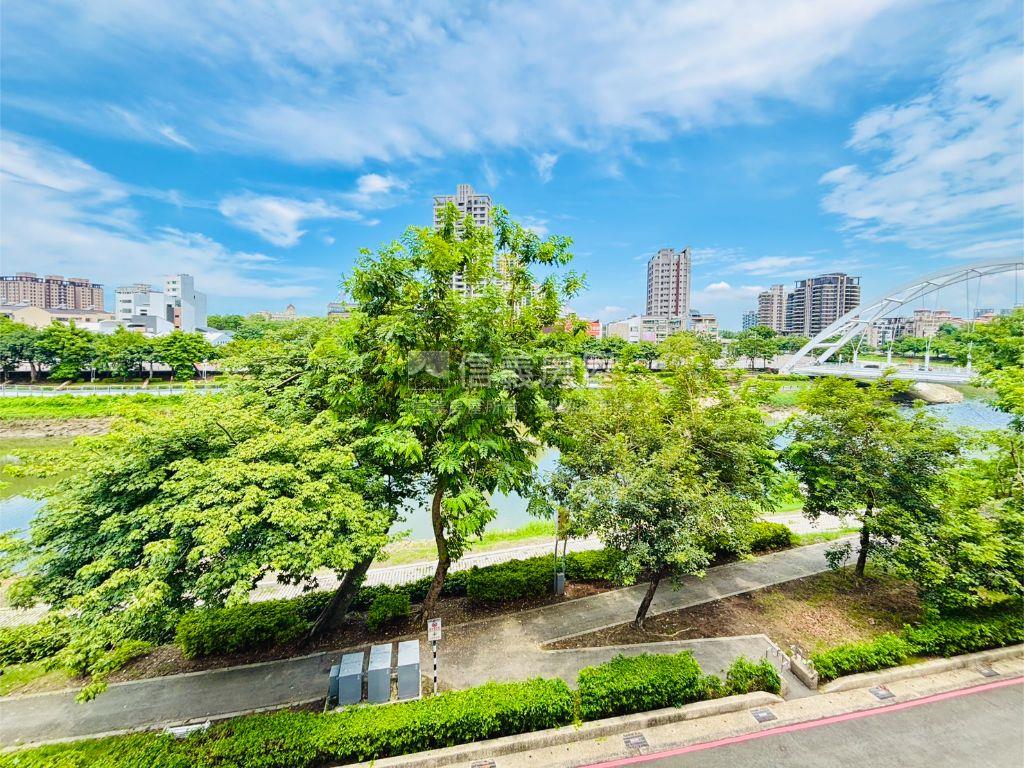 近高大河岸景觀採光三房房屋室內格局與周邊環境