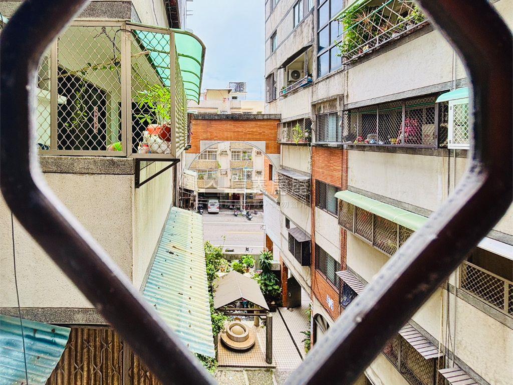 近高大河岸景觀採光三房房屋室內格局與周邊環境