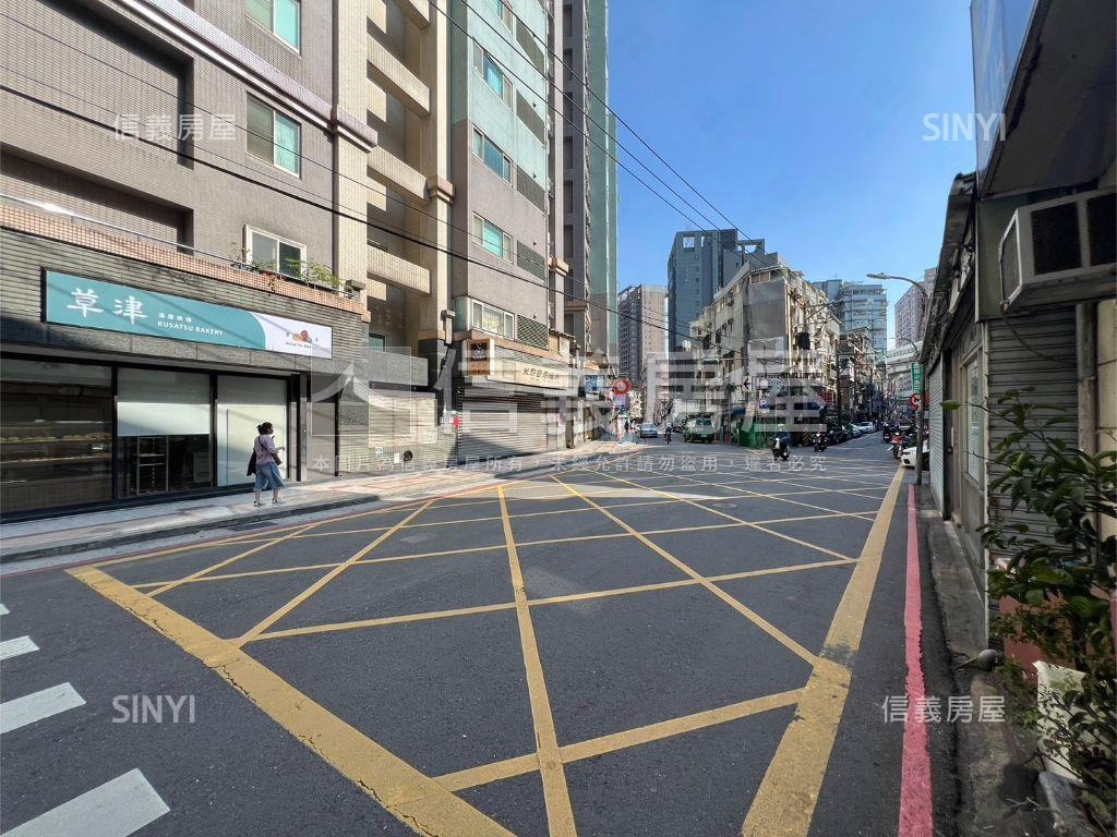 景安南山路黃金店面房屋室內格局與周邊環境