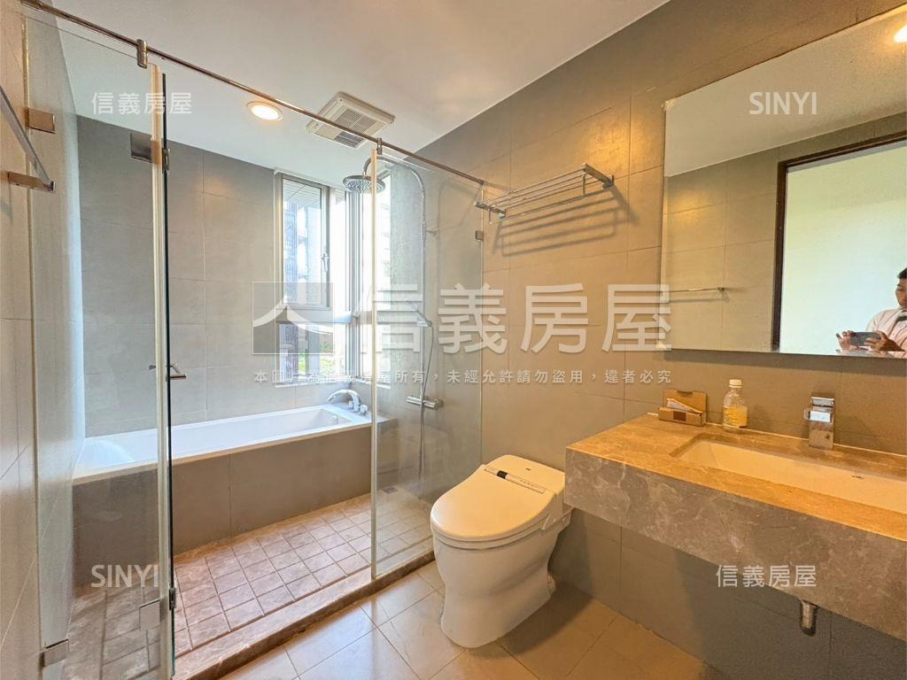 東方晶典磅礡４房豪邸房屋室內格局與周邊環境