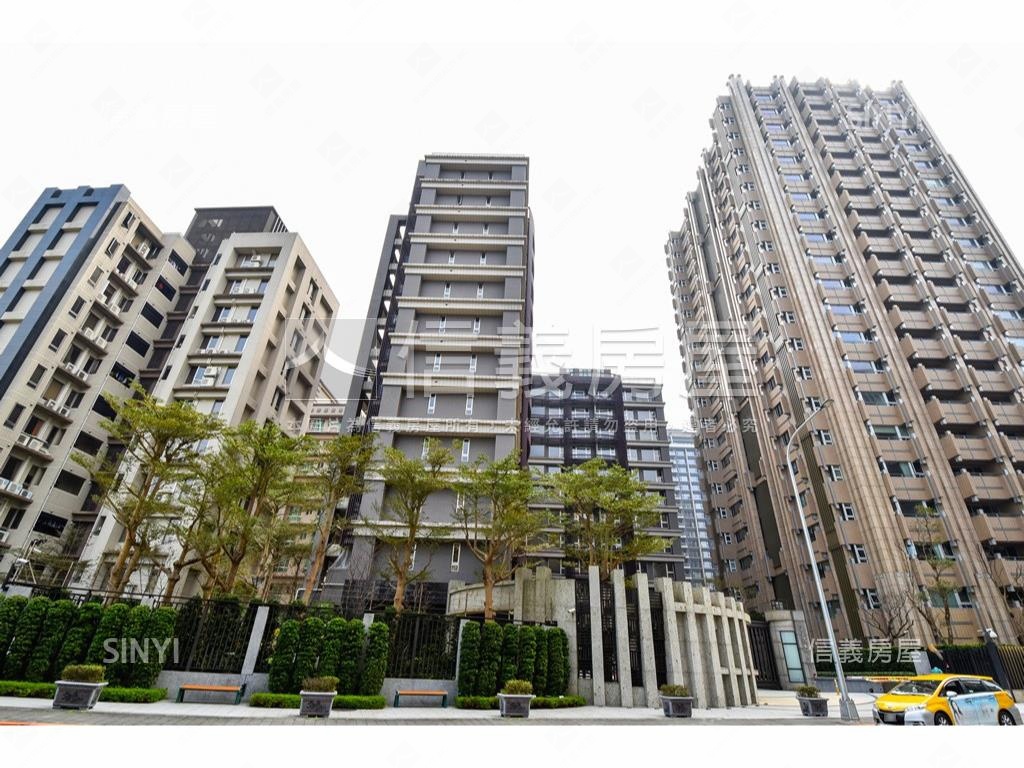 東方晶典磅礡４房豪邸房屋室內格局與周邊環境