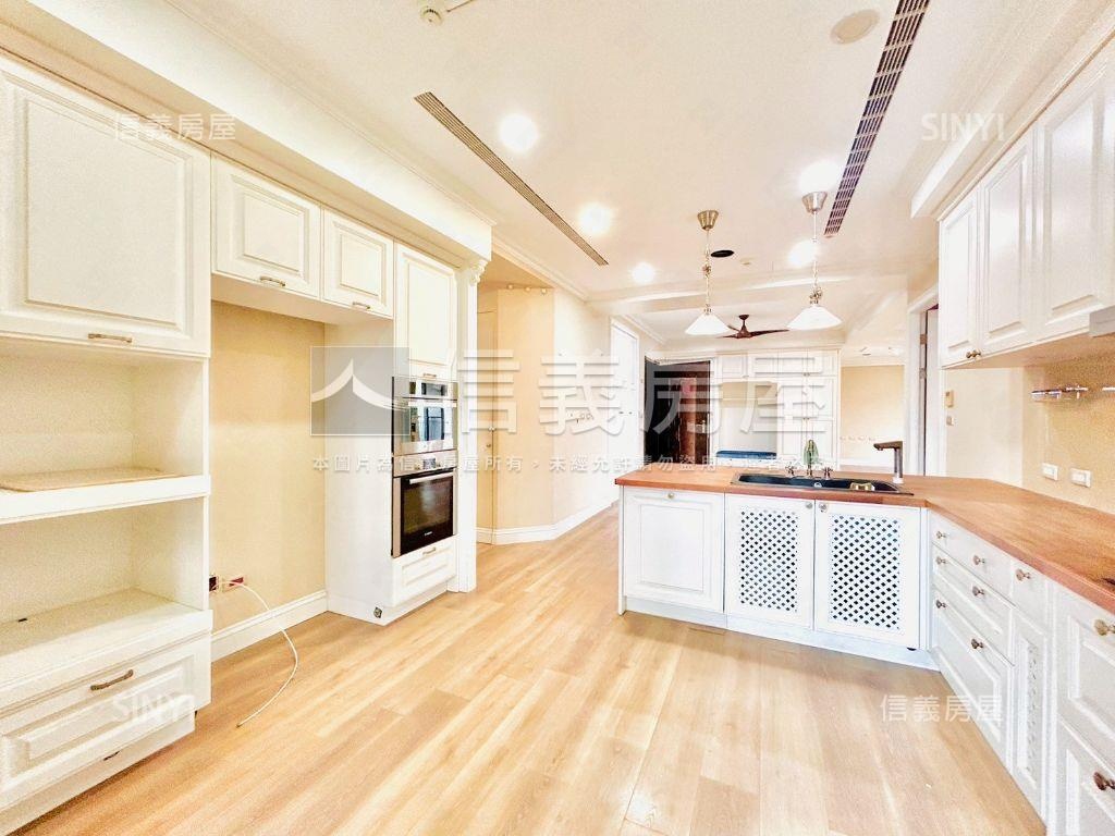 順天敦凰裝潢雙平車樹梢戶房屋室內格局與周邊環境