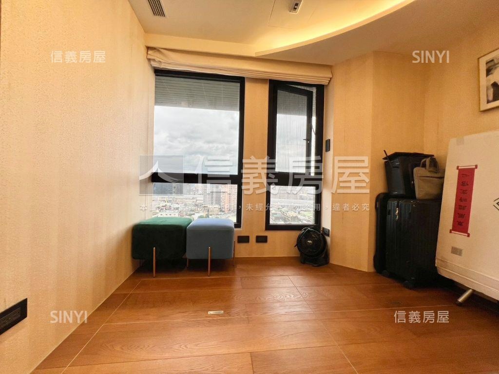 高級裝潢兩房兩位平面車位房屋室內格局與周邊環境