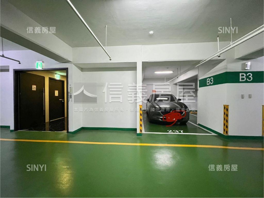 高級裝潢兩房兩位平面車位房屋室內格局與周邊環境