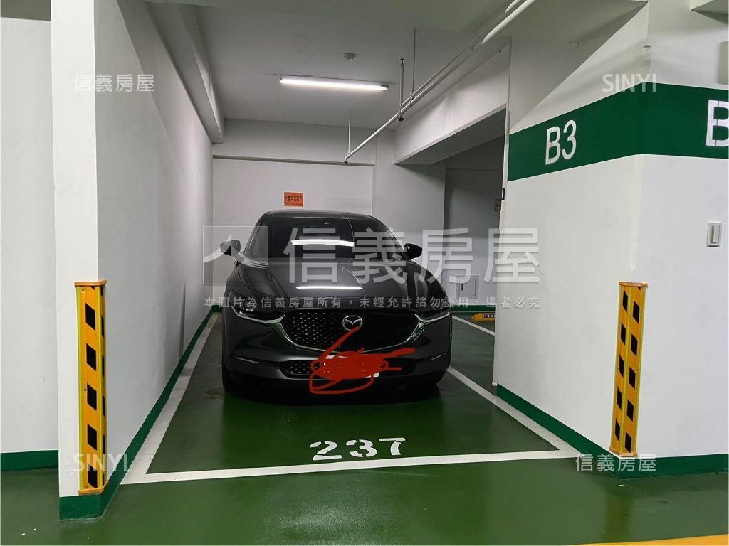 高級裝潢兩房兩位平面車位房屋室內格局與周邊環境