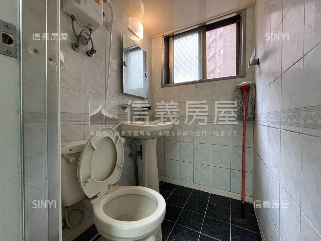 城市經典小資美宅房屋室內格局與周邊環境