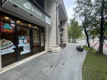高鐵區光立方金店面
