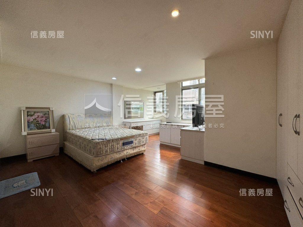 新接⭐甲山林豪華別墅房屋室內格局與周邊環境