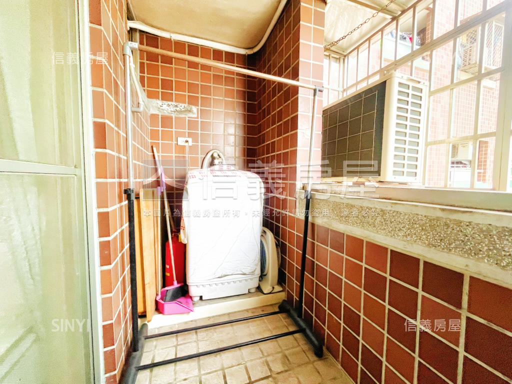 近中國醫套房屋況佳房屋室內格局與周邊環境