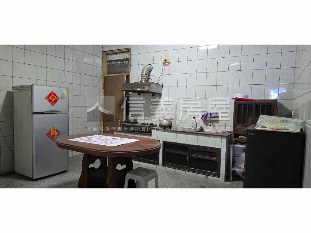 阿蓮區省道台２８旁小資透房屋室內格局與周邊環境