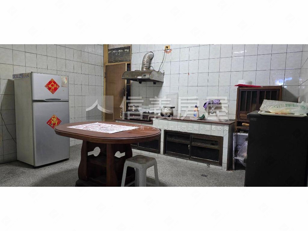 阿蓮區省道台２８旁小資透房屋室內格局與周邊環境