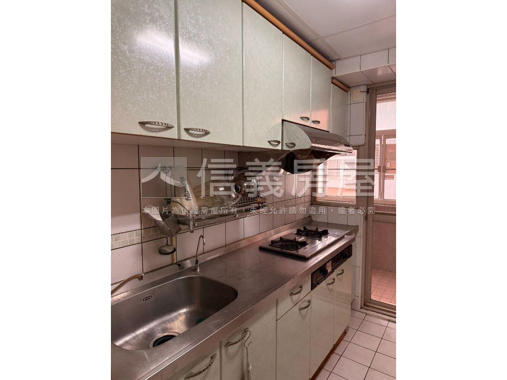 經國新城稀有釋出精美四房房屋室內格局與周邊環境