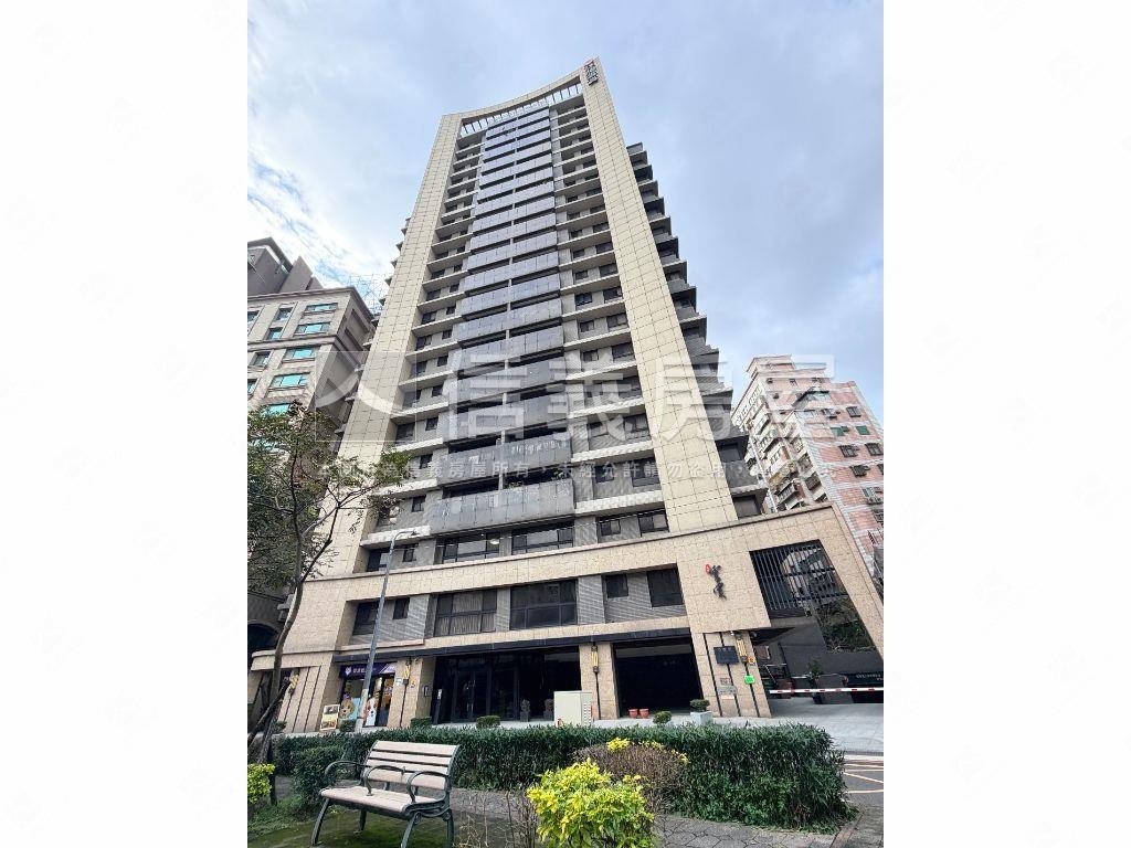 騰雲賞霧美景綠意宅房屋室內格局與周邊環境