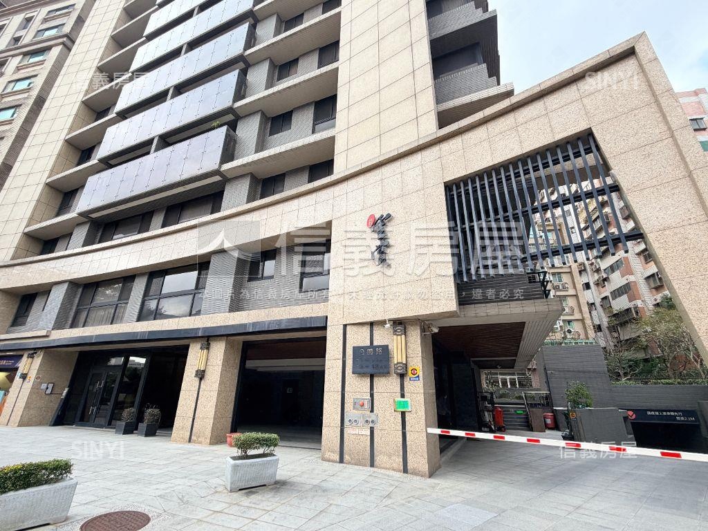 騰雲賞霧美景綠意宅房屋室內格局與周邊環境