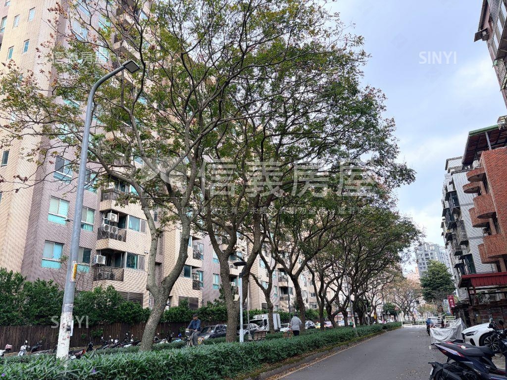 騰雲賞霧美景綠意宅房屋室內格局與周邊環境