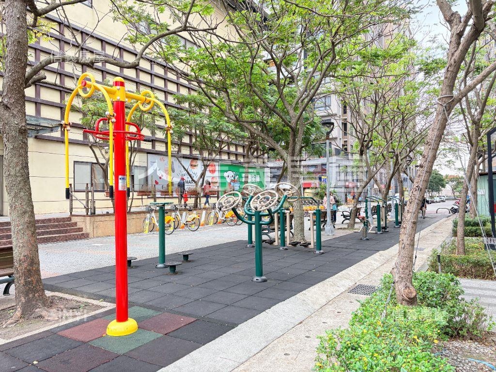 騰雲賞霧美景綠意宅房屋室內格局與周邊環境