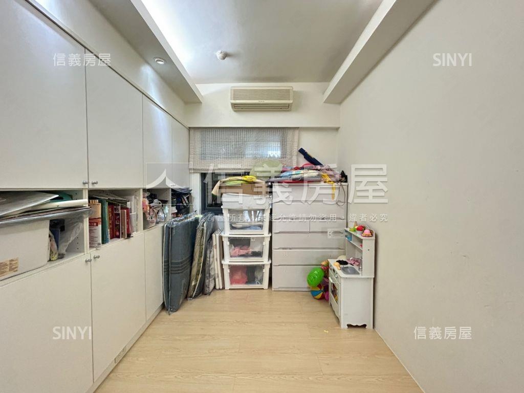 夢公園三房車位房屋室內格局與周邊環境