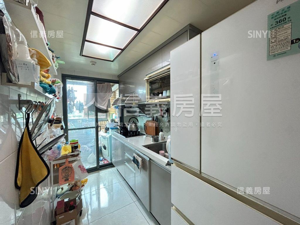 夢公園三房車位房屋室內格局與周邊環境