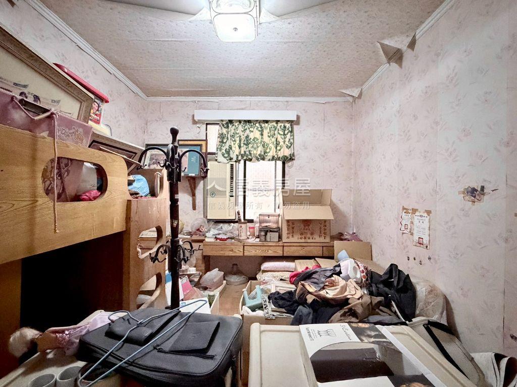 中都生活圈近車站公寓２Ｆ房屋室內格局與周邊環境