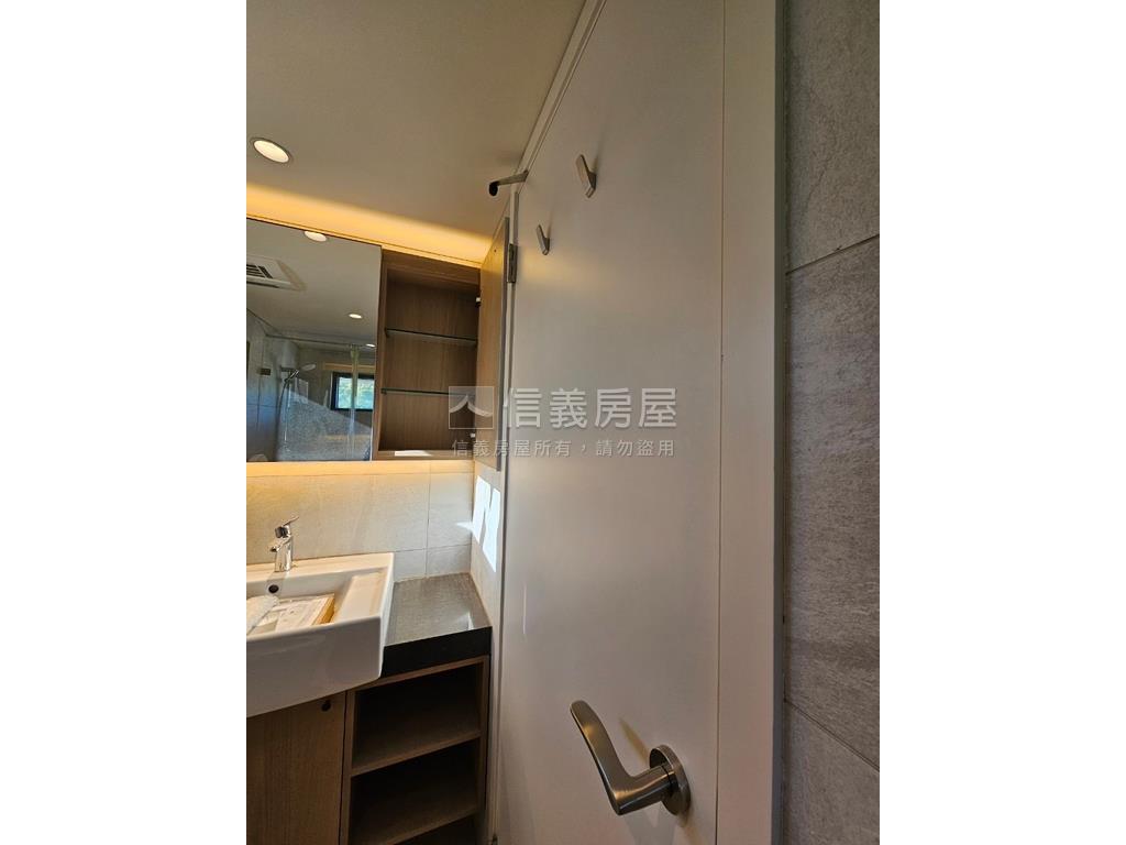 晶璽花園高樓帝景美居房屋室內格局與周邊環境