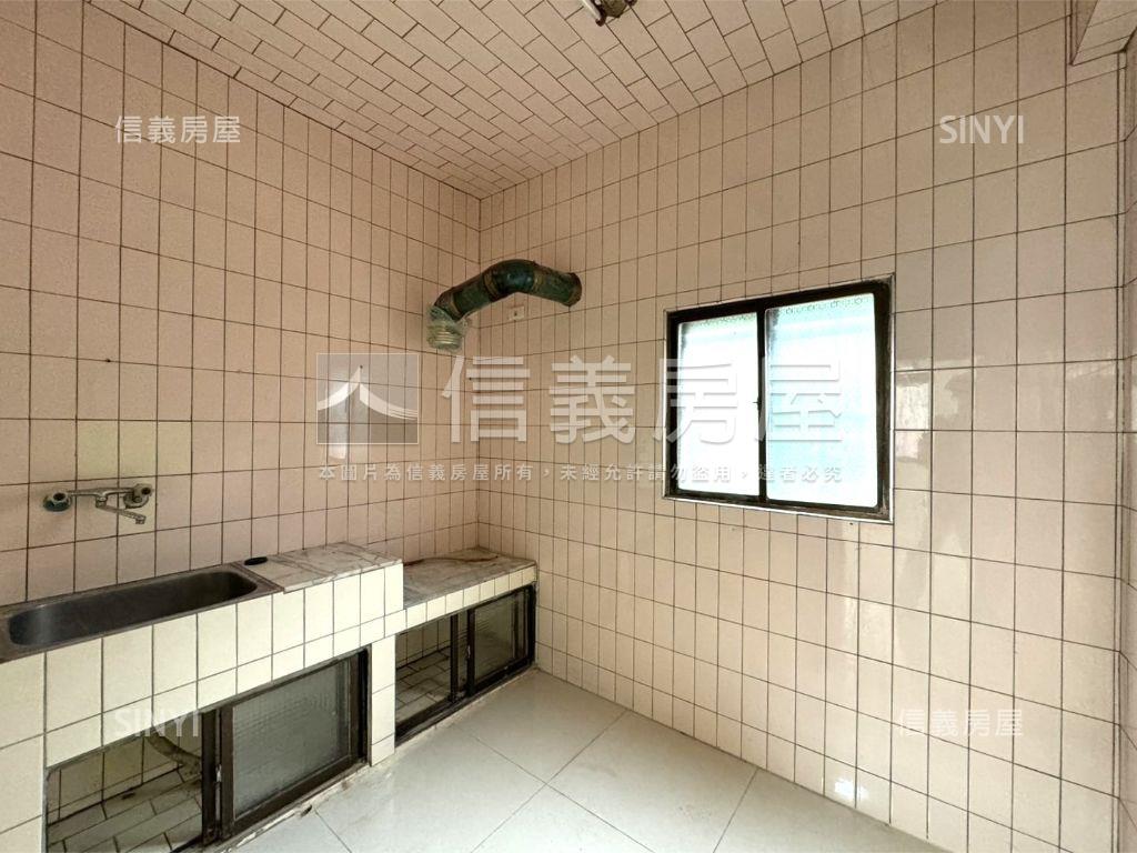 近宏泰市場方正大空間美寓房屋室內格局與周邊環境