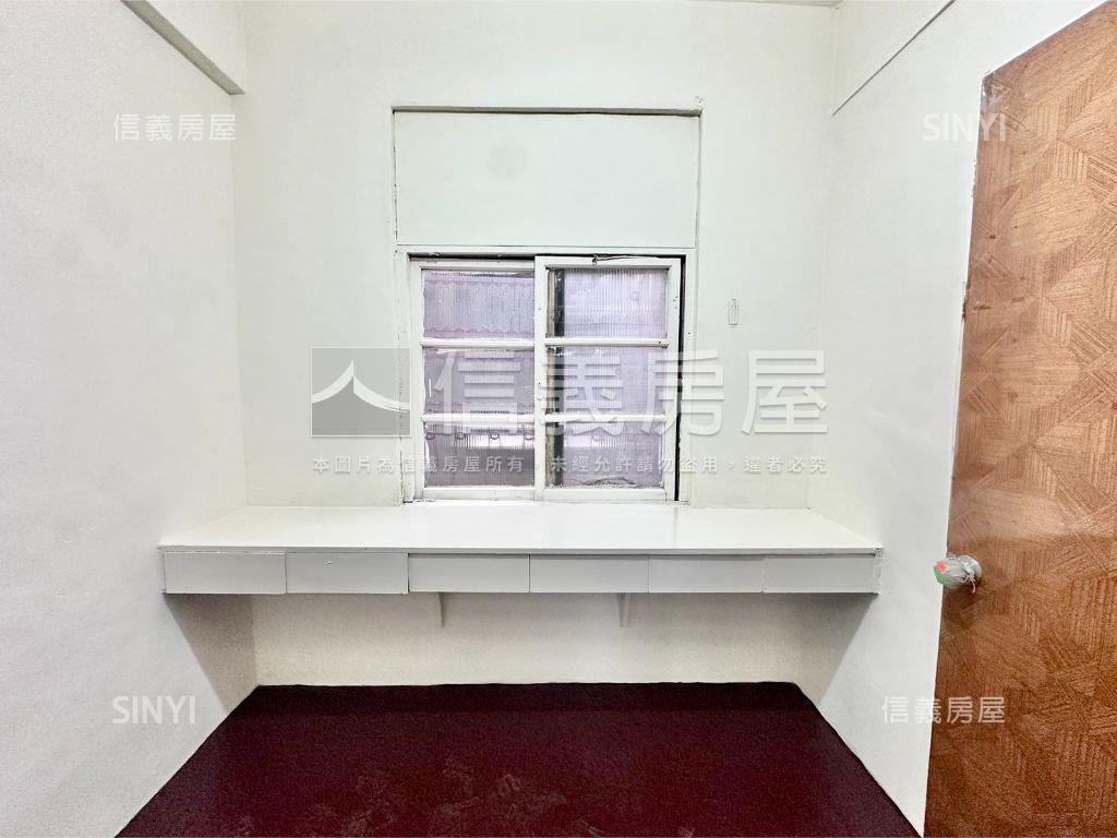 近宏泰市場方正大空間美寓房屋室內格局與周邊環境