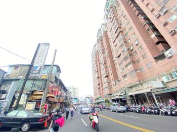 馬到成功近五權站黃金透店