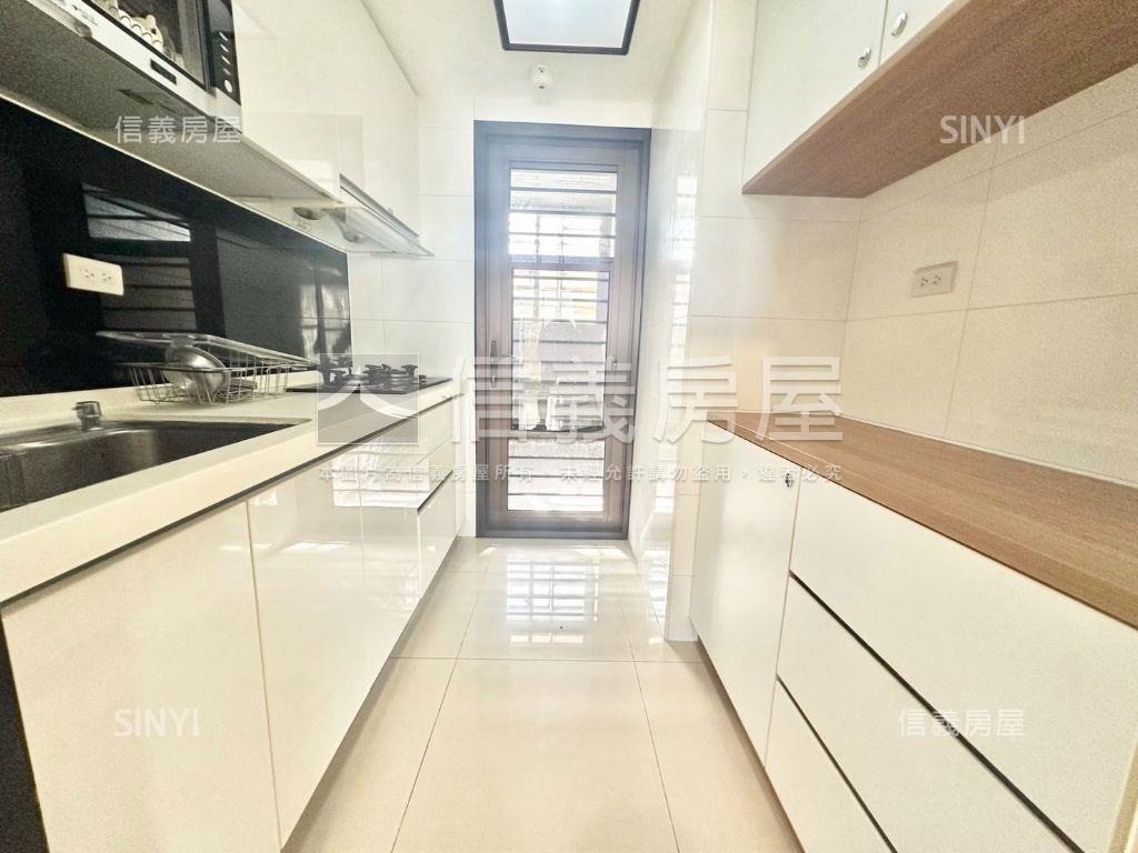 悅築電梯邊間高樓兩房房屋室內格局與周邊環境