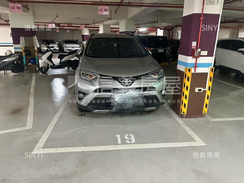 悅築電梯邊間高樓兩房房屋室內格局與周邊環境