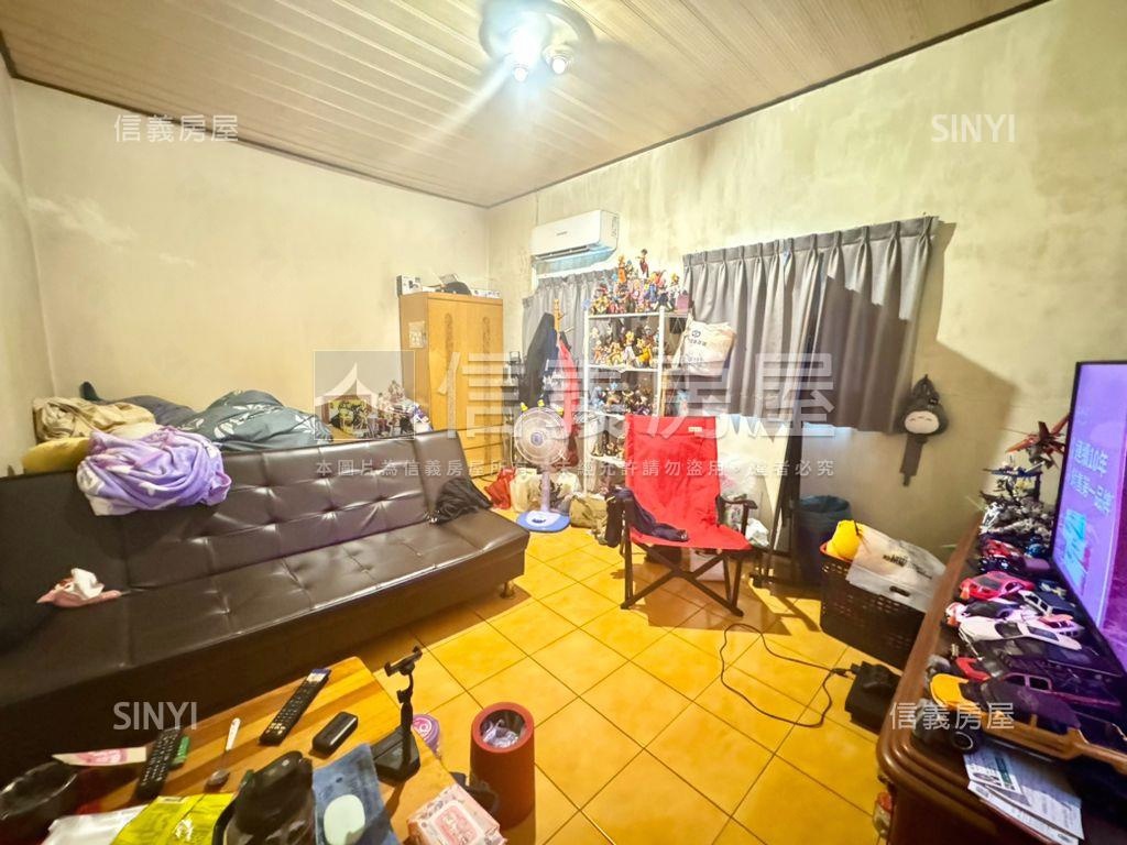 立新國小有孝親房臨路透天房屋室內格局與周邊環境