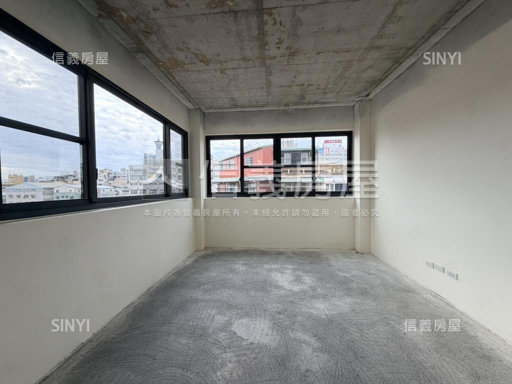 東區住二轉角獨棟電梯金店房屋室內格局與周邊環境