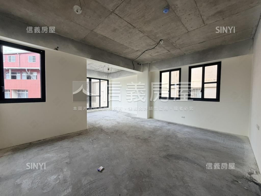 東區住二轉角獨棟電梯金店房屋室內格局與周邊環境