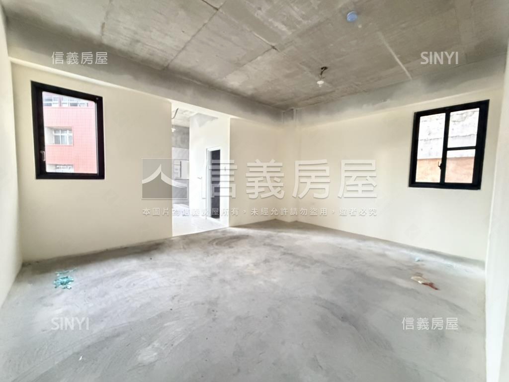 東區住二轉角獨棟電梯金店房屋室內格局與周邊環境