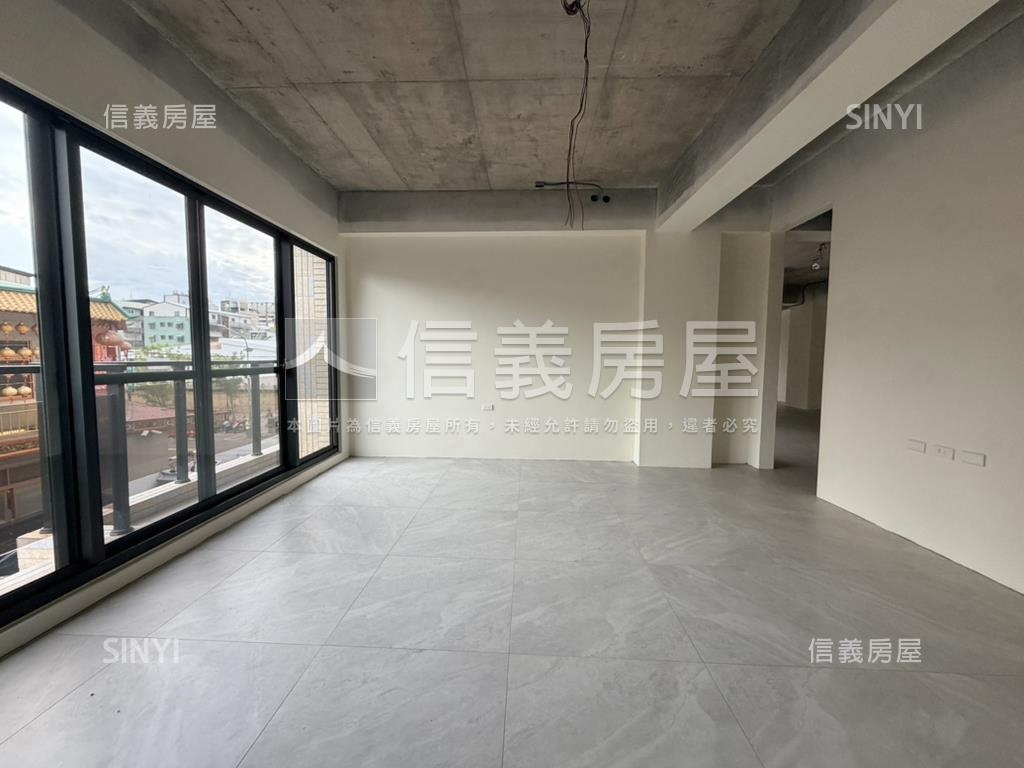 東區住二轉角獨棟電梯金店房屋室內格局與周邊環境