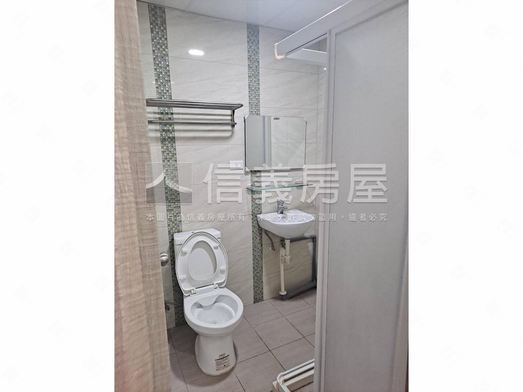 近成大收租六套房透天房屋室內格局與周邊環境