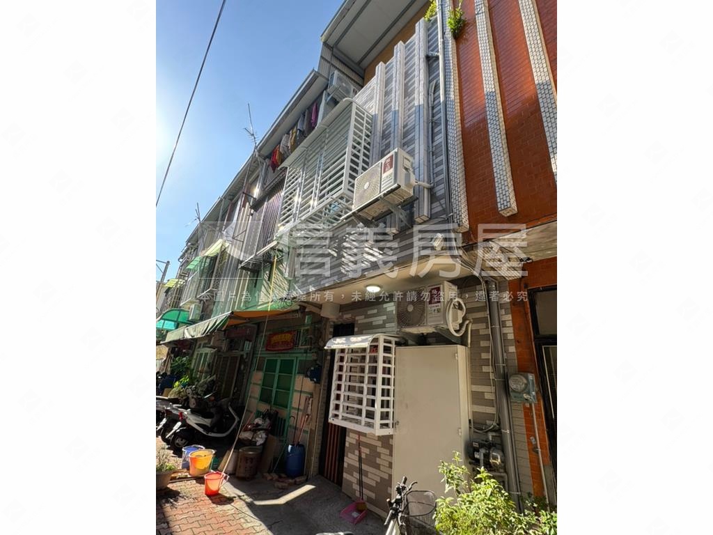 近成大收租六套房透天房屋室內格局與周邊環境