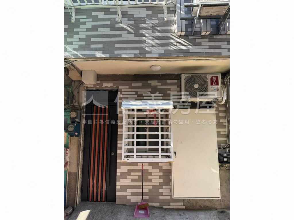 近成大收租六套房透天房屋室內格局與周邊環境