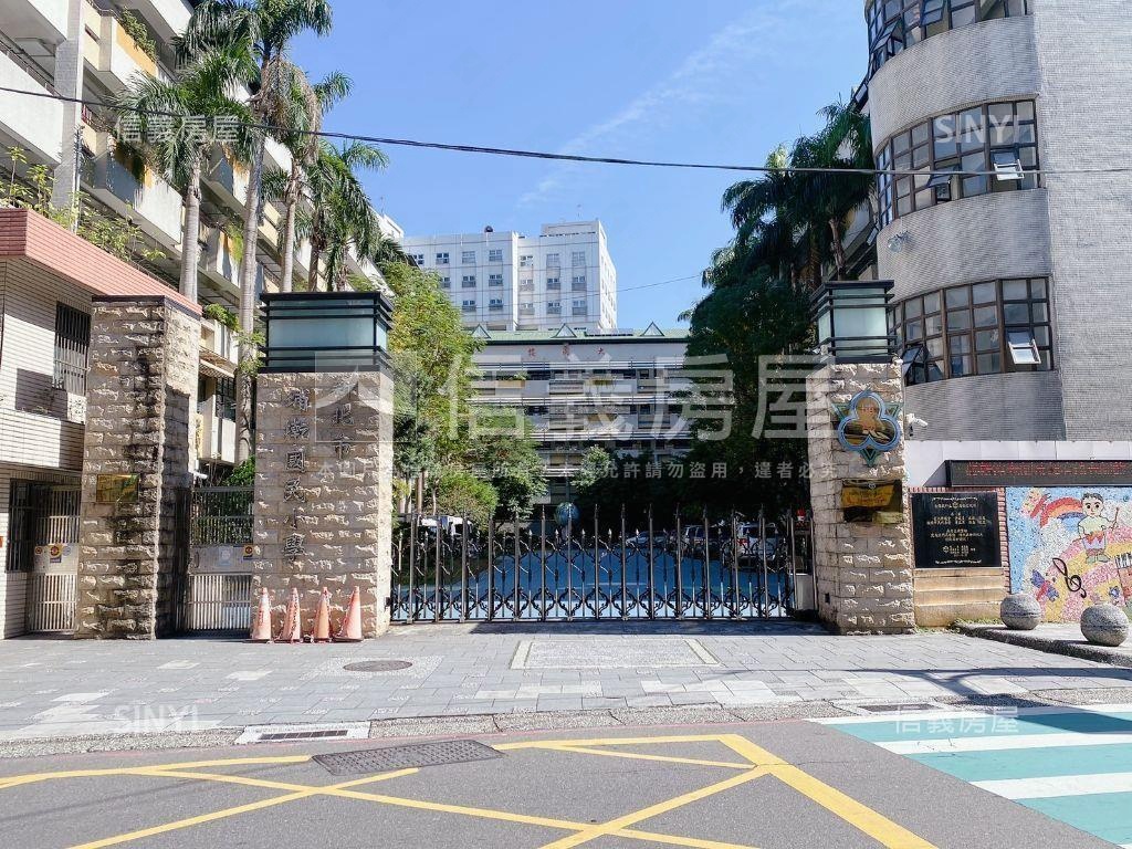 雙捷天生贏家韻采居房屋室內格局與周邊環境