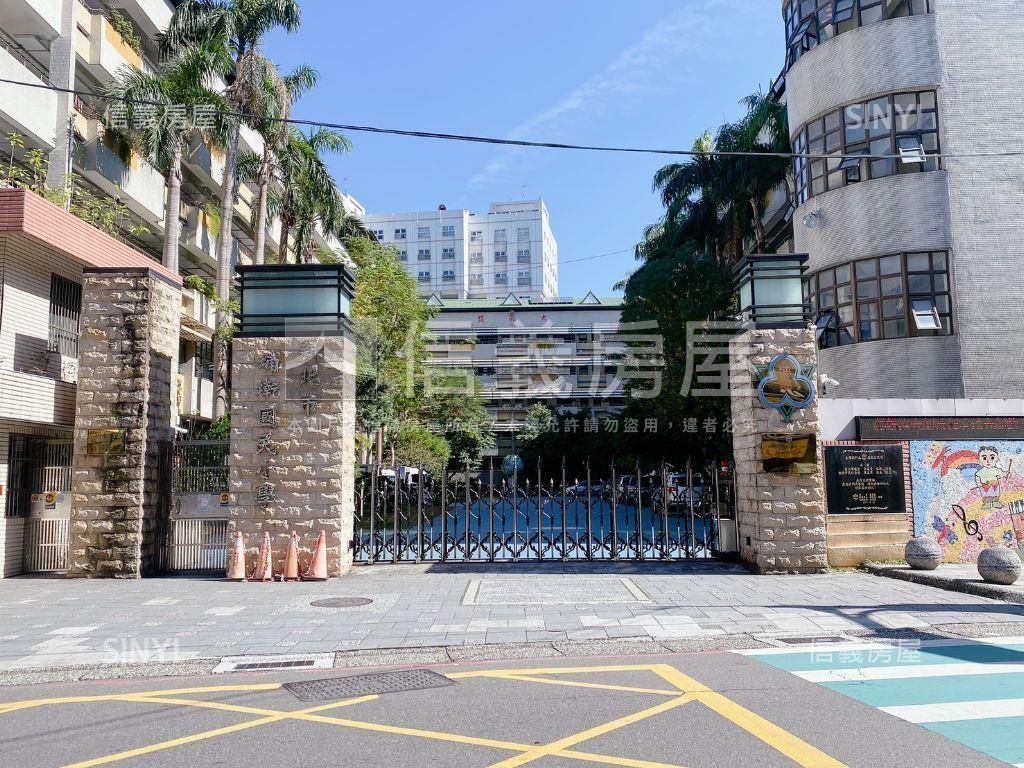 雙捷天生贏家韻采居房屋室內格局與周邊環境