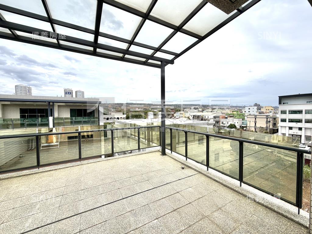 仁里文苑四房邊間前院別墅房屋室內格局與周邊環境