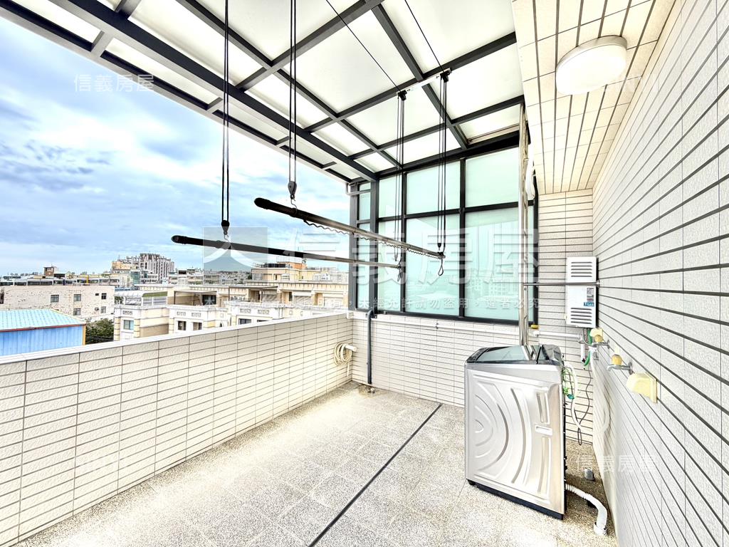 仁里文苑四房邊間前院別墅房屋室內格局與周邊環境