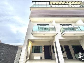 仁里文苑四房邊間前院別墅