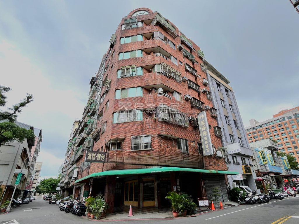 轉角Ｃ位黃金樓店房屋室內格局與周邊環境