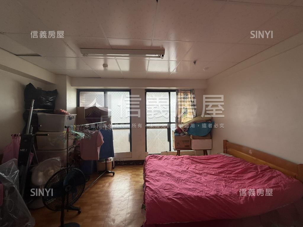 低總東勢價電梯三房華廈房屋室內格局與周邊環境