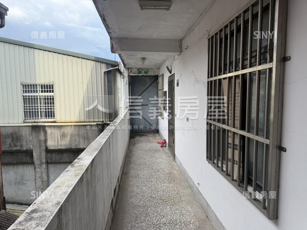 低總東勢價電梯三房華廈房屋室內格局與周邊環境