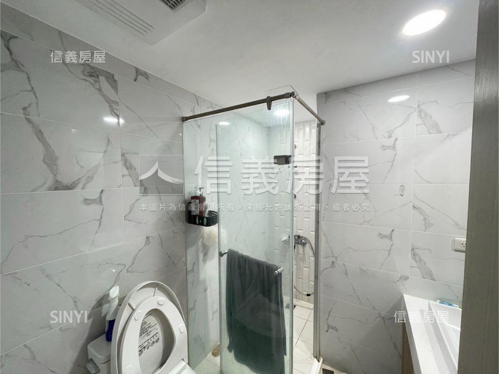 Ａ１０捷運一房一廳含車位房屋室內格局與周邊環境